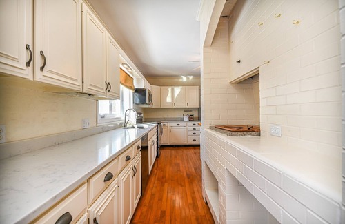 York Harbor House | Coastal Charm Awaits: Your Perfect Seaside Getaway - Walk to York Harbor Beach!