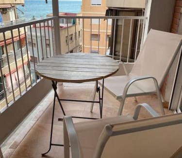 Vista Hermosa Apartment | Coastal Charm in Alicante
