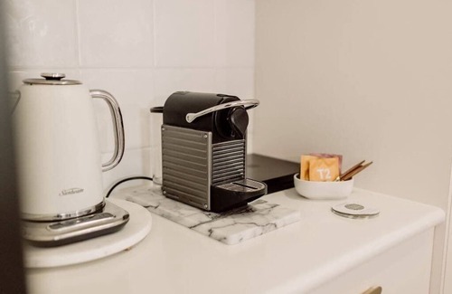 Marcoola Apartment | Coastal Charm - Pet & family friendly