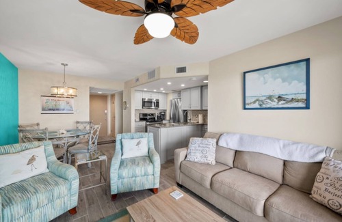 Fernandina Beach Condo | Coastal Charm: Elegant Beachside Condo with Pool and Views