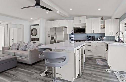 Layton House | Coastal Charmer Direct Gulf-Front Getaway in the