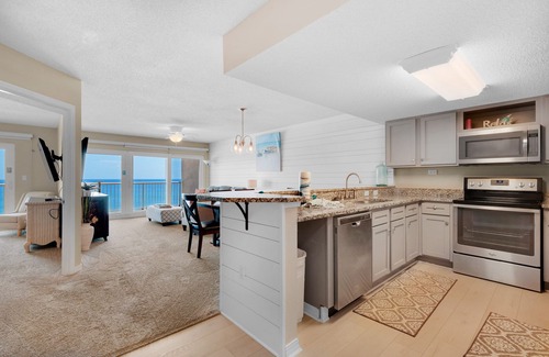 Fort Walton Beach Condo | Coastal Chic~Beach🏖️front~Gorgeous~Heated Pool~3BR Islander Beach Resort 6012