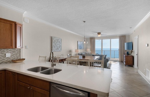 Long Beach Condo | COASTAL CHIC 10TH FLOOR FAMILY FRIENDLY GULF FRONT FOR 6! ENJOY!