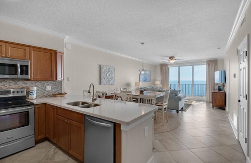 Long Beach Condo | COASTAL CHIC 10TH FLOOR FAMILY FRIENDLY GULF FRONT FOR 6! ENJOY!