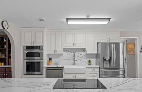 Orange Beach House | Coastal Comfort & Charm - Perfect for Family Getaways - Boat Accessible!