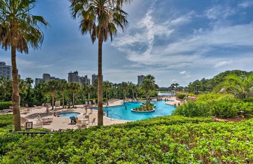 Sandestin Apartment | Coastal Condo Patio and Free Resort Amenities!