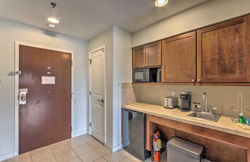 Sandestin Apartment | Coastal Condo Patio and Free Resort Amenities!