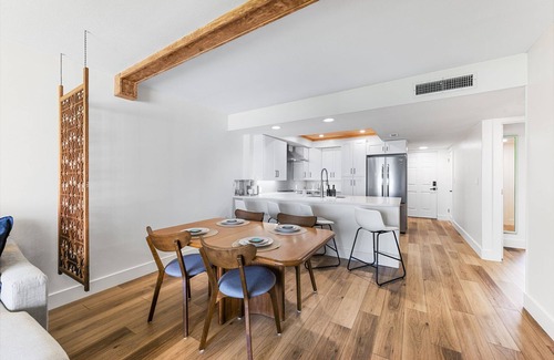 Crescent Beach Condo | Coastal Condo Retreat - Beach, Pool, Pickleball