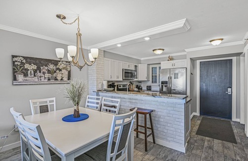 Holiday Isle Condo | Coastal Condo w/Spacious Private Balcony | $800 FREE Tickets to Attractions