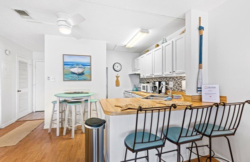 Holiday Isle Apartment | Coastal Condo with heated pool, hot tub, tennis, & beach access