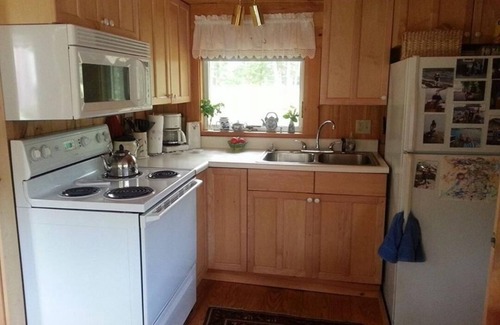 Isle of Springs Cottage | Coastal Cottage - Panoramic Views - Pond & Nature