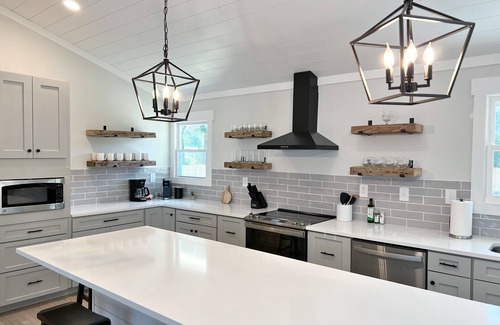 Old Village House | Coastal Cottage in Charming Old Mt Pleasant!