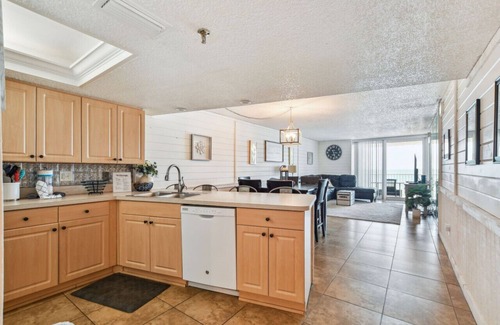 Madeira Beach Condo | Coastal Cottage Vibe | 3BR Seaview 302 | Steps to the Beach