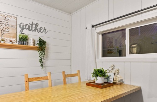 Rockaway Beach House | Coastal Coziness, *Pet Friendly* Single Level, Fire-Pit, BBQ, 3 Min to Rockaway Beach