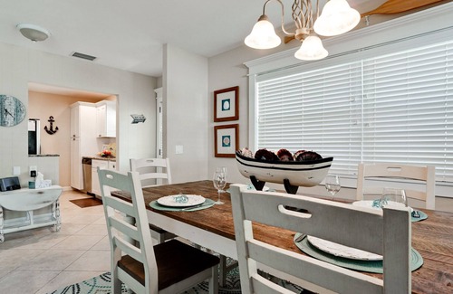 Holmes Beach House | Coastal cute on Anna Maria Island, 2 bedroom with private pool! Pet friendly