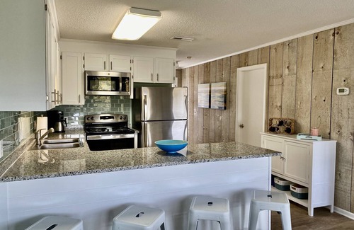 Holden Beach House | Coastal Distancing | Recently Updated | Under 5-min Walk to the Waves