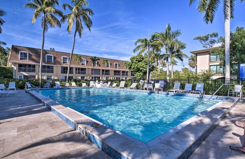 Old Naples Apartment | Coastal Downtown Naples Condo - Walk to the Beach!