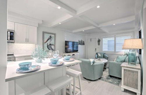 Old Naples Apartment | Coastal Downtown Naples Condo - Walk to the Beach!