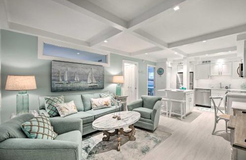 Old Naples Apartment | Coastal Downtown Naples Condo - Walk to the Beach!