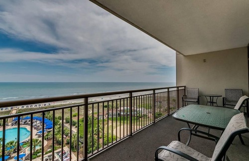 Windy Hill Condo | Coastal Elegance: Unwind in Style at Our Oceanfront 2-Bedroom Condo with Modern Comforts.