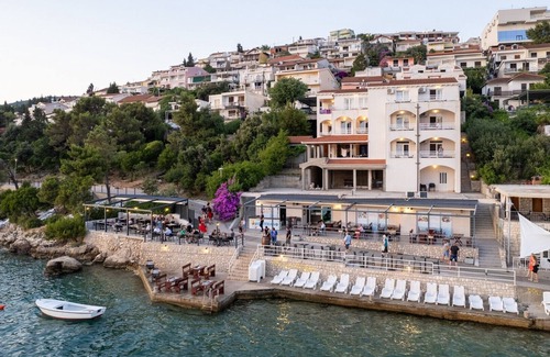 Neum Apartment | Coastal Escape – Sea View Studio with Free Sun Loungers