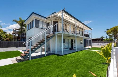Urangan House | Coastal Family Escape