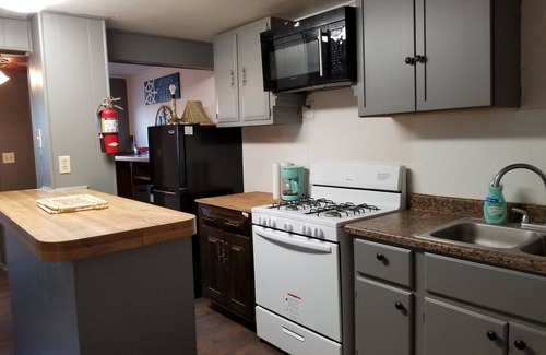 Port Mansfield Apartment | Coastal fishing and duck hunting getaway one bedroom