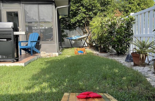 Naples Park House | Coastal Gem - 1 Mile to the Beach - Newly Updated 3 bedroom plus Den