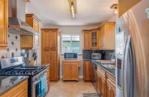 Garden Isles House | Coastal Gem - Sunshine and Pool