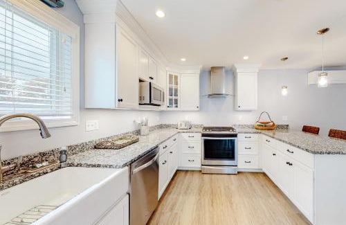 York Beach House | Coastal Gem