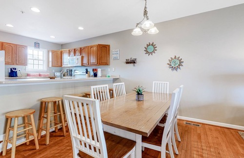 Ocean City House | Coastal Getaway - Free WiFi, Central AC, Washer & Dryer - Walk 2 Blocks to Beach