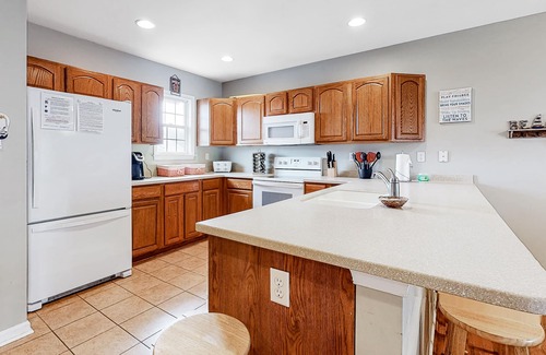 Ocean City House | Coastal Getaway - Free WiFi, Central AC, Washer & Dryer - Walk 2 Blocks to Beach
