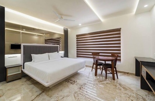 Semmencherry Hotel | Coastal Grand Navallur