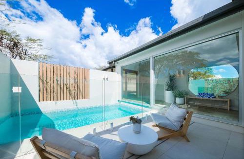 Airlie Beach House | Coastal Haven Retreat - Luxe Airlie Beach Holiday Home