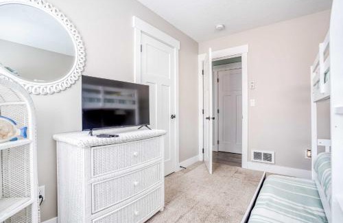 Nelscott House | Coastal Haven