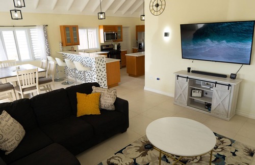 Ocho Rios Villa | Coastal Haven: Your Tropical Oasis