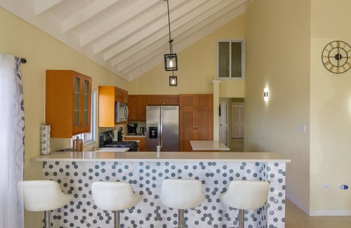 Ocho Rios Villa | Coastal Haven: Your Tropical Oasis
