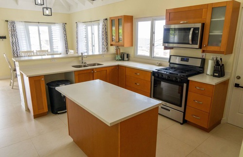 Ocho Rios Villa | Coastal Haven: Your Tropical Oasis