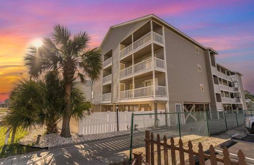 Garden City Apartment | Coastal Holiday at the Drifter