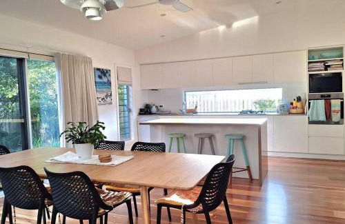 Kingscliff House | Coastal Home just 300m from the Beach!