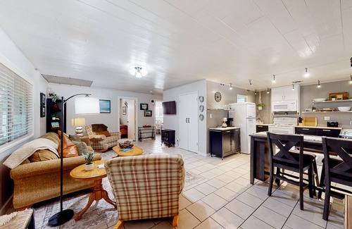 Gualala House | Coastal house near trails, beaches, & dining with firepit - dog-friendly