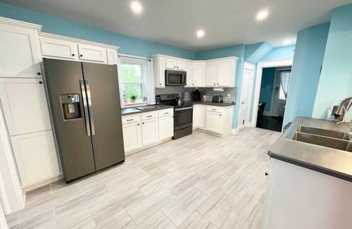 Schenectady House | π¦ β Coastal Inspired Home Away From Home π