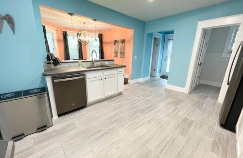 Schenectady House | π¦ β Coastal Inspired Home Away From Home π