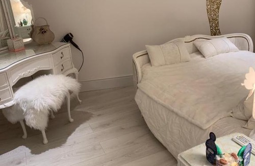 Newbiggin-by-the-Sea House | Coastal Joy - Room 4