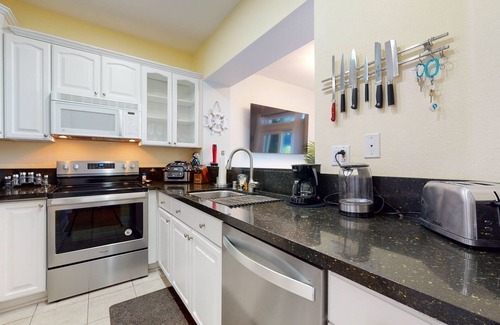 Laguna Niguel Condo | Coastal Laguna Beach Modern Condo 1bed/1bathroom, Pool, Tennis, Beach, Resorts