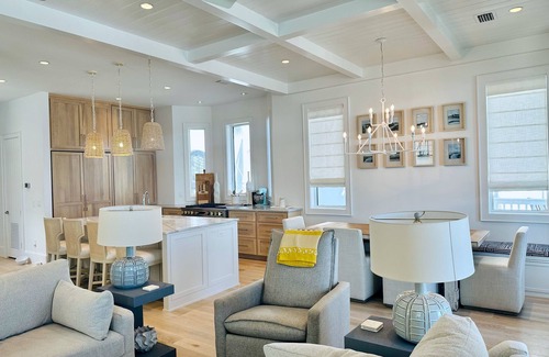 Sunnyside House | Coastal Living is an exquisite home sat directly on the beautiful beaches of Carillon.