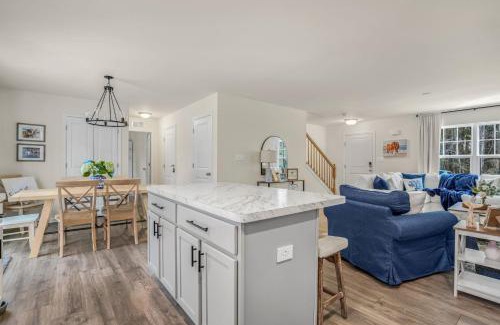 Captain's Cove House | Coastal Living - Brand new home with Community Pool & Pet Friendly!
