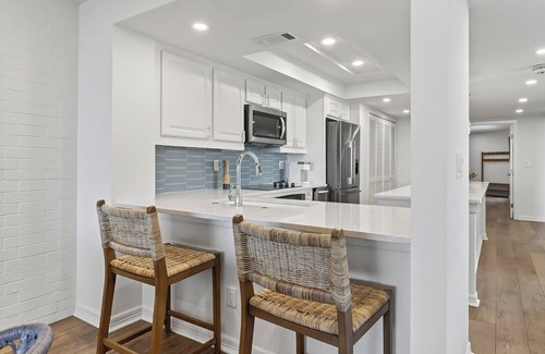 Port Aransas Condo | Coastal Luxury in this Beautifully Remodeled Gulf Front Condo