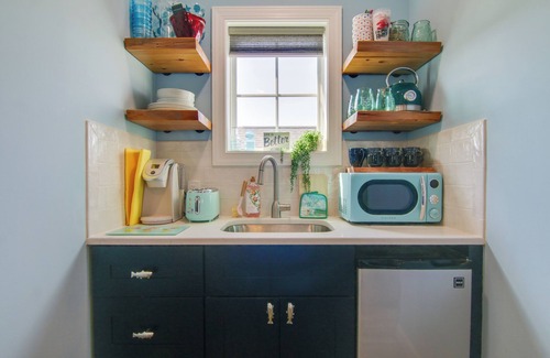 Frankford Apartment | Coastal Millville Studio ~ 6 Mi to Bethany Beach