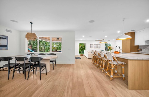 Lake Ida Shores House | Coastal Modern Luxury, 5+ Bed, Pool, Everything. Five-Star Resort Style Living.